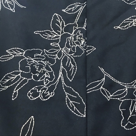 Ann Taylor sleeveless top Sz 4 - Picture 9 of 11